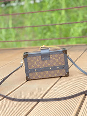 LV PETITE MALLE 20CM MONOGRAM CANVAS