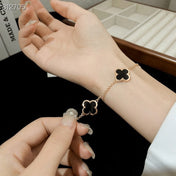 PURE CLOVER ONYX BRACELET 4 MOTIFS