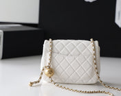 FLAP BAG 17CM WHITE LAMBSKIN GOLD HARDWARE