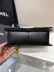 BOY BAG MEDIUM 25 BLACK CAVIAR GOLD HARDWARE