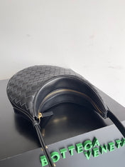 BV SMALL DROP 32CM BLACK LAMBSKIN