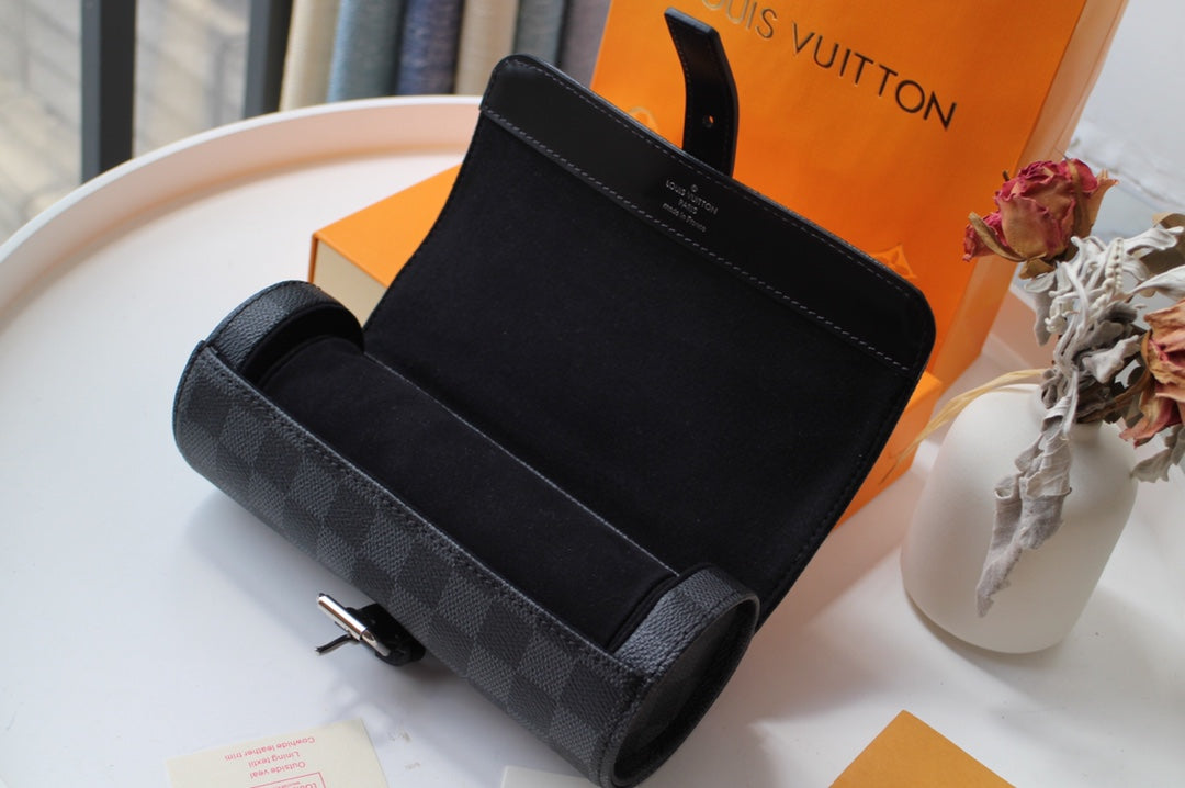 LV 25S ASTUCCIO PER 3 OROLOGI 20 IN BLACK DAMIER GRAPHITE CALFSKIN