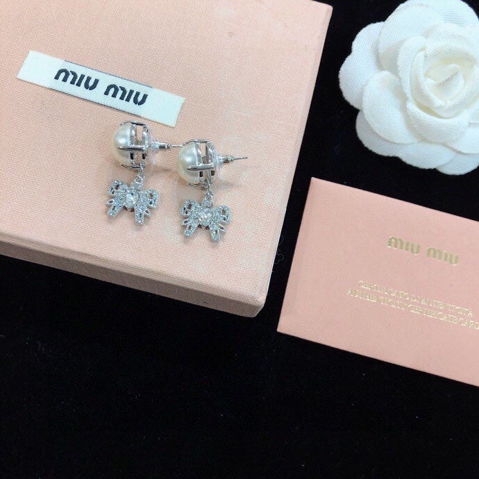MIUMIU 26S PEARL BOW DROP EARRINGS WITH CRYSTALS IN SILVER TONE METAL 633769
