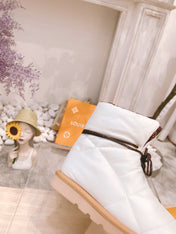 PILLOW COMFORT ANKLE BOOTS IN WHITE NYLON
