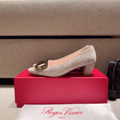 BELLE VIVIER PUMPS IN TAUPE SUEDE TORTOISESHELL BUCKLE