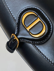 BOBBY EAST-WEST 22 BAG IN BLACK CALFSKIN