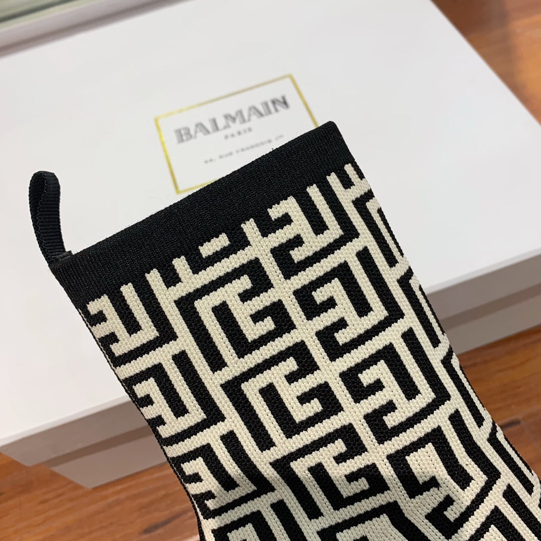 BALMAIN 26S BOOTS 105 MM IN BLACK AND LIGHT BEIGE FLYKNIT STYLE 9