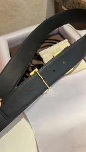 HM CONSTANCE BELT BUCKLE & REVERSIBLE BLACK LEATHER STRAP 42MM GOLD HARDWARE