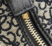LOE CUBI 21 BAG IN WHITE MIX BLACK ANAGRAM JACQUARD