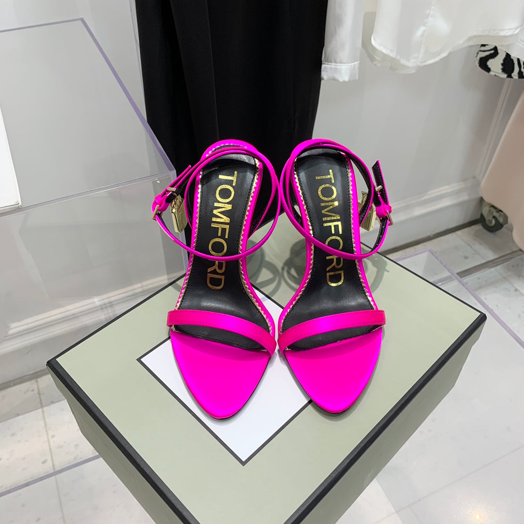 TOM FORD 26S GOLD BUCKLE HEELS 105 MM IN DARK PINK LAMBSKIN