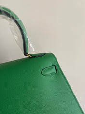 KELLY MINI 20 BAG IN EMERALD GREEN CALFSKIN WITH GOLD HARDWARE