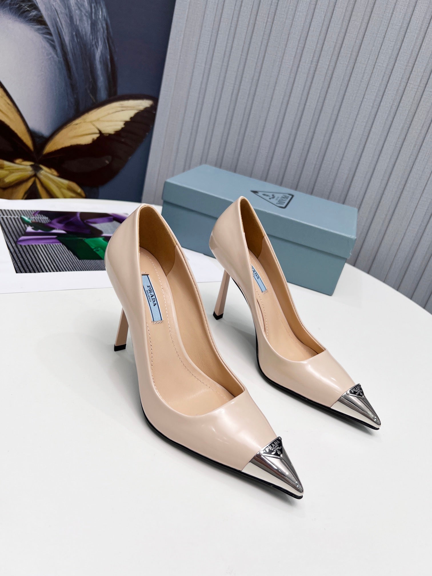 PRADA 26S PUMPS STILETTO HEEL 95MM IN NUDE BEIGE METAL TIP CALFSKIN