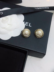 CHANEL 26S DOUBLE C LOGO VINTAGE ROPE BORDER STUD EARRINGS IN GOLD METAL 633329