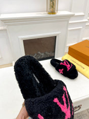 LV FLAT SLIPPER IN BLACK MIX BRIGHT PINK SHEARLING