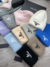 BEANIE HAT IN COBALT BLUE WOOL 108752