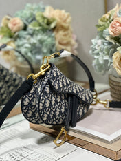 DIOR 26S SADDLE BAG 19 IN BLUE OBLIQUE JACQUARD