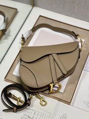 DIOR 26S SADDLE BAG 19 IN BEIGE CALFSKIN