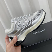 CHANEL 26S SNEAKER 35 MM IN WHITE FABRIC AND SILVER CALFSKIN LOW TOP