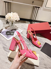 ONE STUD BRIGHT PINK PATENT LEATHER LACE-UP HIGH HEELS 85 MM