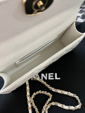 CC KELLY 18 BAG IN WHITE CALFSKIN WITH STRAP