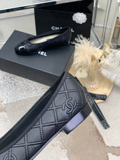 BALLET FLAT GLOSSY BLACK LAMBSKIN