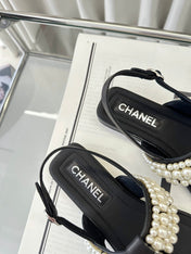 CLASSIC THONG SANDALS PEARL CHAIN IN BLACK LAMBSKIN