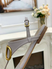 THONG SANDALS IN THISTLE PURPLE CALFSKIN WITH GOLD LOGO