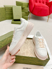 GG EMBOSSED TRAINER WHITE AND PASTEL PINK CALFSKIN