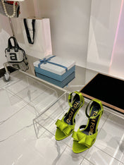 HIGH HEELS 11 CM IN PEAR GREEN PURE SILK AND LAMBSKIN