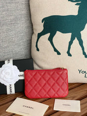 CC CLASSIC SMALL 15 ZIPPED POUCH IN CRIMSON RED GRAINED CALFSKIN