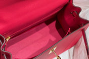 KELLY 25CM IN ROSE TYRIEN SWIFT CALFSKIN GOLD HARDWARE