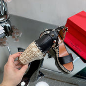 ROCKSTUD WEDGE 85 MM IN BLACK CALFSKIN