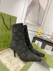 ANKLE BOOTS IN BLACK KNITTED FABRIC