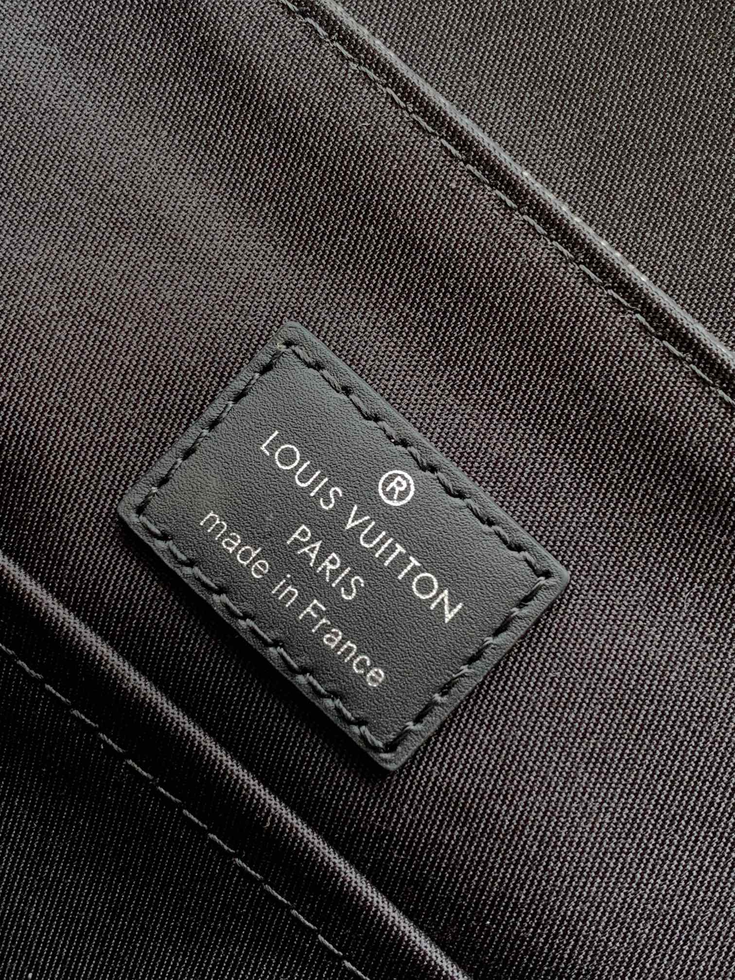 LV 25S SMALL DISTRICT CROSSBODY BAG 25 IN BLACK DAMIER GRAPHITE CANVAS AND CALFSKIN