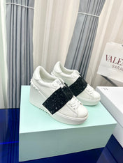 FLATFORM ROCKSTUD UNTITLED SNEAKER IN WHITE MIX BLACK CALFSKIN WITH RHINSTONES
