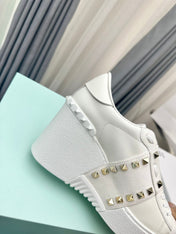FLATFORM ROCKSTUD UNTITLED SNEAKER IN WHITE CALFSKIN