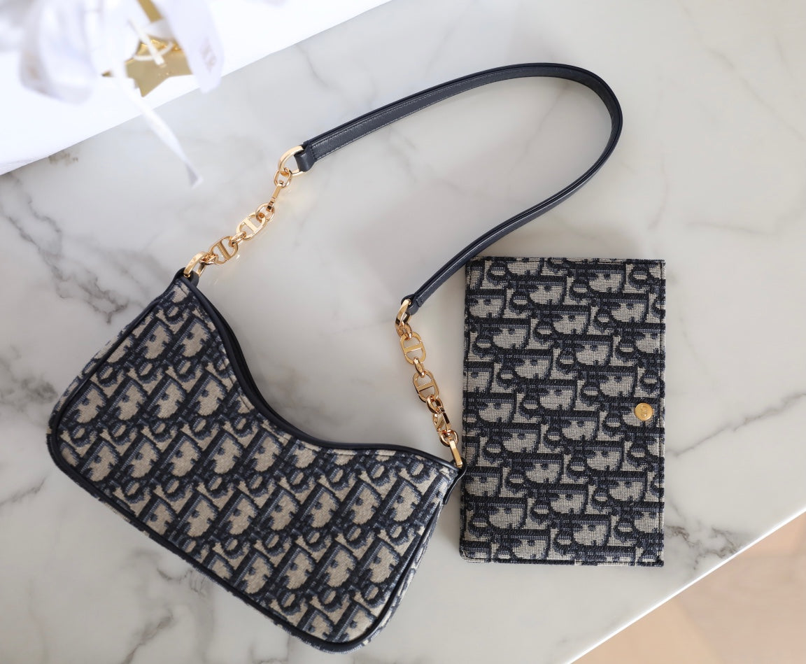 MINI 21 CHAIN HANDBAG BLACK OBLIQUE JACQUARD
