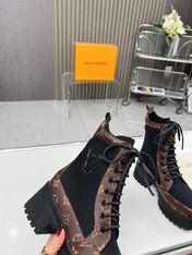 LAUREATE PLATFORM DESERT BOOT IN BLACK JACQUARD AND CHOCOLATE BROWN CALFSKIN