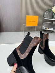 LV WOMEN SHORT BOOT IN BLACK SUEDE AND CHOCOLATE BROWN CALFSKIN