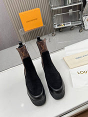 LV WOMEN SHORT BOOT IN BLACK SUEDE AND CHOCOLATE BROWN CALFSKIN