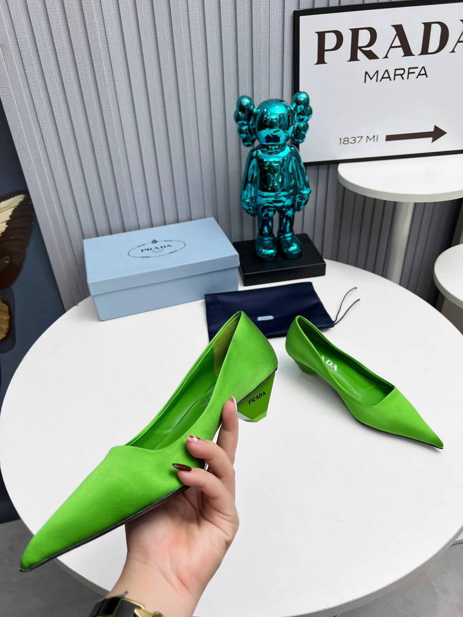 PRADA 26S POINTED TOE PUMPS 40MM IN APPLE GREEN SATIN