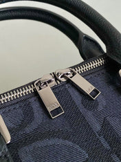WEEKENDER 40 IN BLACK MAXI OBLIQUE JACQUARD