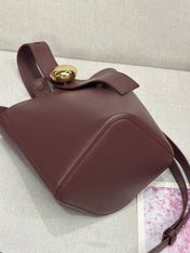 LOE MINI 19 PEBBLE BUCKET IN DARK BURGUNDY MELLOW CALFSKIN