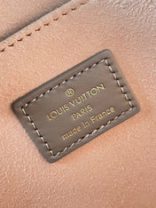 DAUPHINE MM 25 IN MEDIUM BROWN EPI GRAINED CALFSKIN GOLD HARDWARE