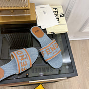 FENDI BAGUETTE SIGNATURE SLIDE IN LIGHT BLUE DENIM AND BROWN CALFSKIN