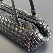 SHOULDER BAG 37 IN BLACK LAMBSKIN