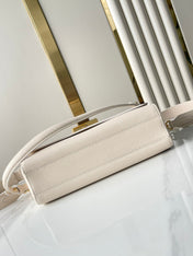 SOFT TWIST 27 IN WHITE CALFSKIN GOLD LOGO