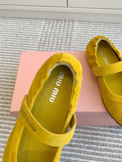 MARY JANE FLATS IN YELLOW SUEDE