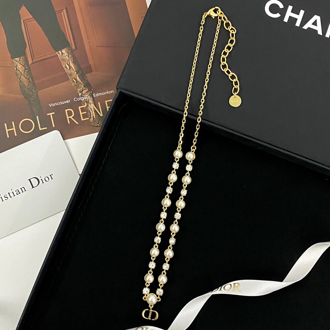 CD 26S CD LOGO PEARL & CRYSTAL BEADED CHAIN NECKLACE IN GOLD METAL 633243