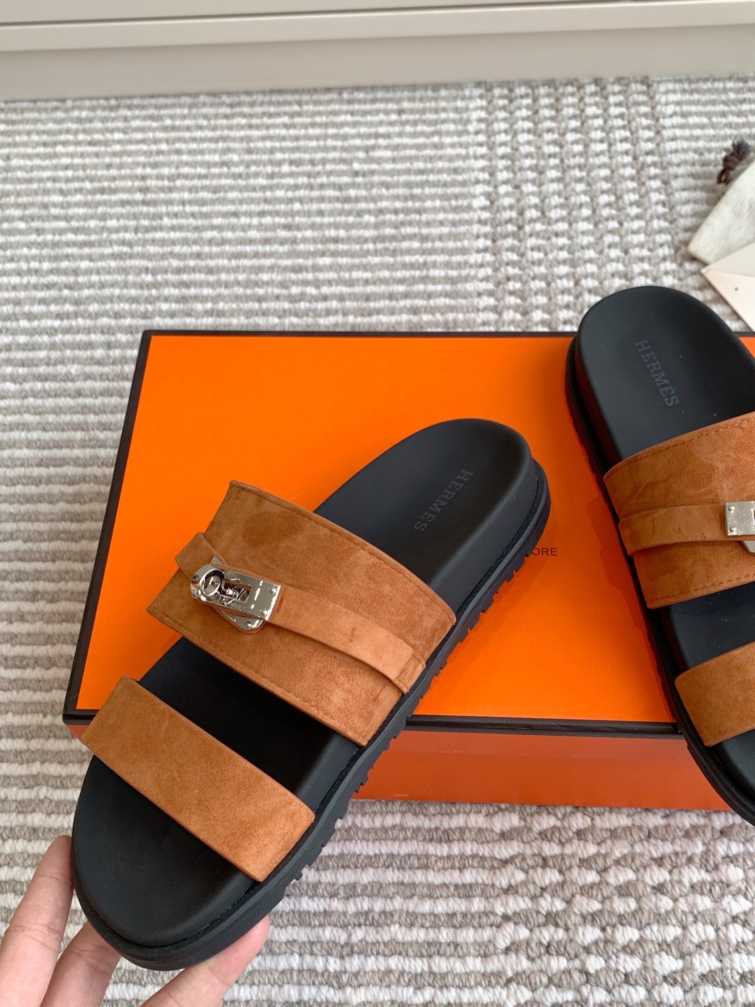 HM 26S KELLY BUCKLE DOUBLE STRAP SANDALS IN BROWN SUEDE SILVER HARDWARE